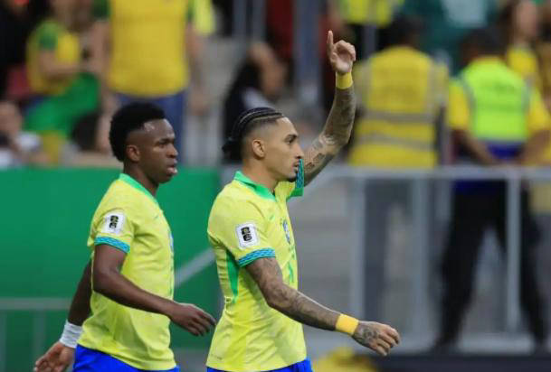 拉菲尼亚巴西队的关键先生，金球奖前景看好！姆巴佩和维尼修斯紧随其后