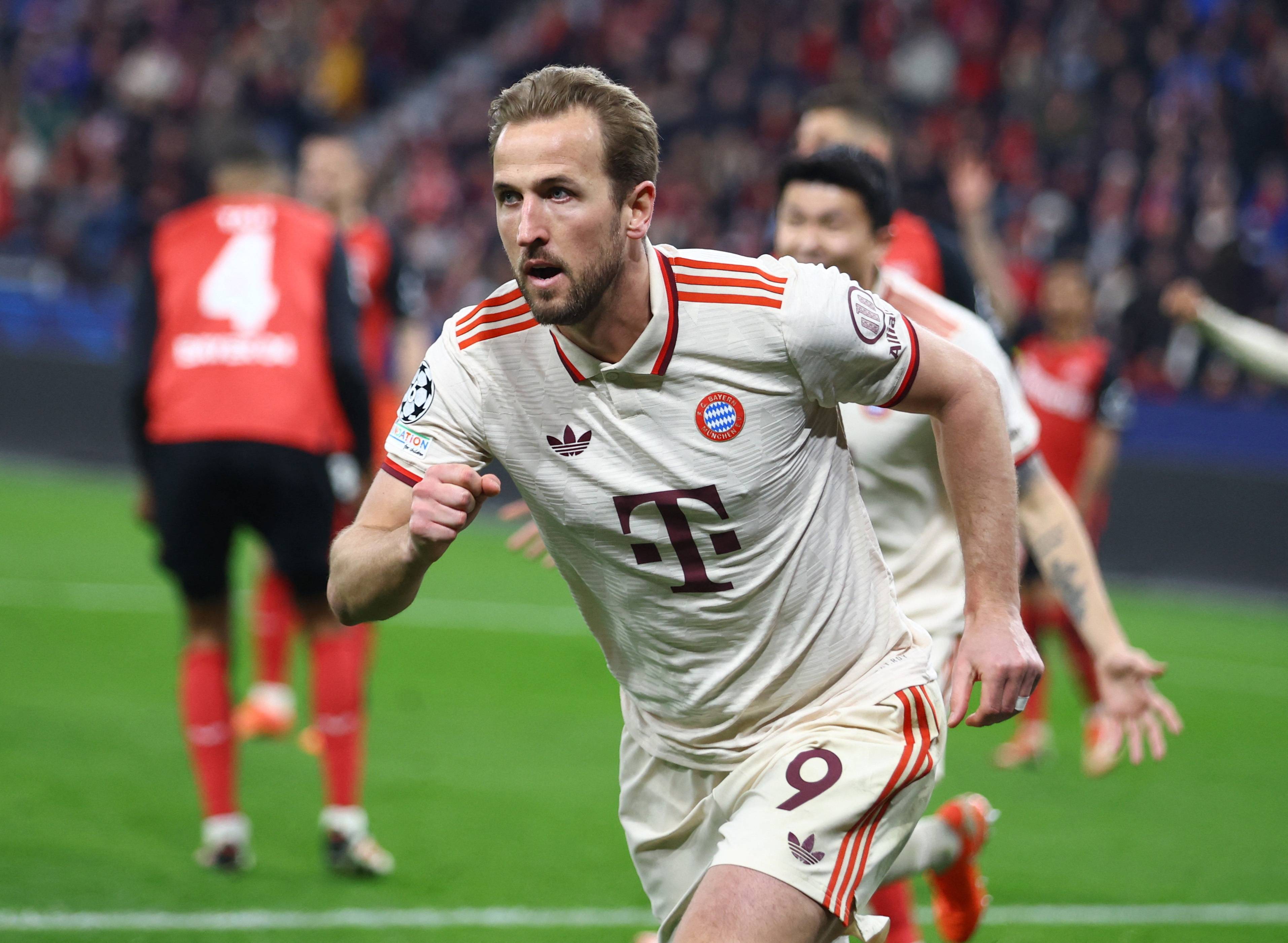 再见拜仁！西媒曝出猛料，德甲头号射手或离队，三大英超豪门争抢