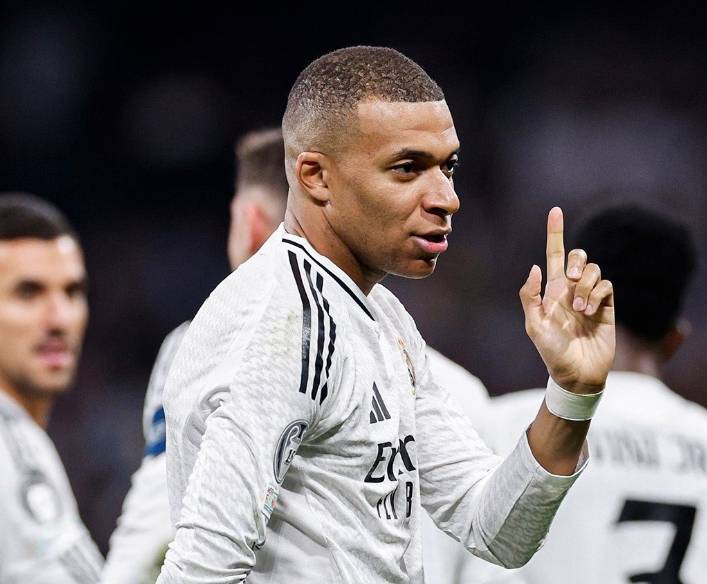 大巴黎7年毫无寸进，皇马秘密特训“新C罗”，姆巴佩来得太晚了