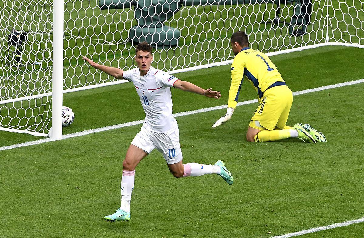 3000万撬动德甲29岁效率王？曼联豪赌能否破魔咒？