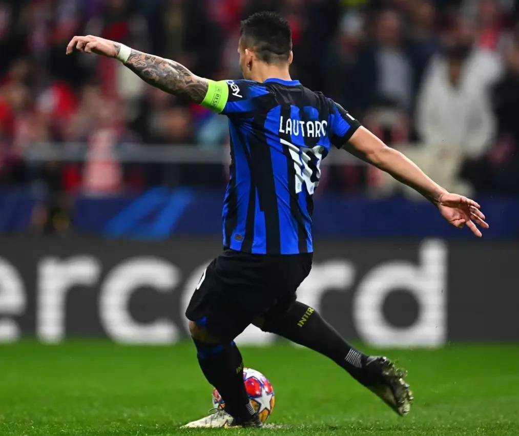 次回合主场淘汰巴萨难！劳塔罗伤缺，国米还能指望邓弗里斯？