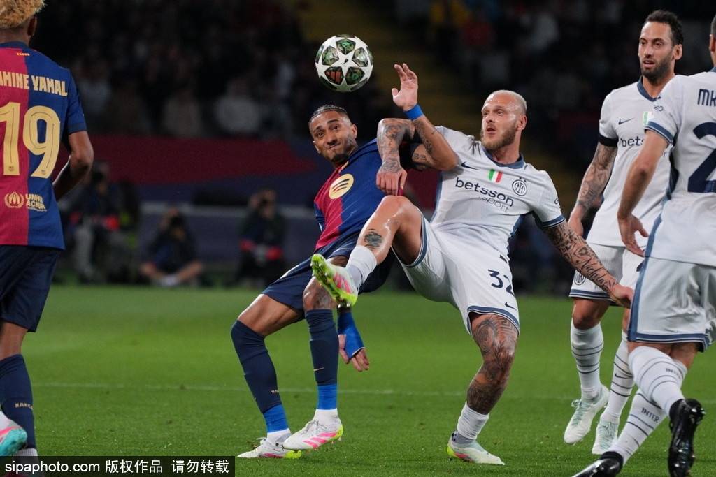 巴萨惊艳赛季，曼联热刺黯然失色：2024-25赛季赢家与输家